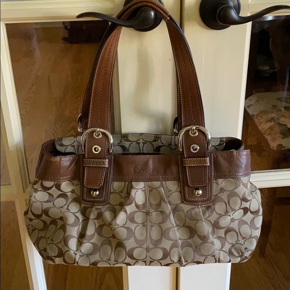 Coach satchel with signature C design - Picture 1 of 2